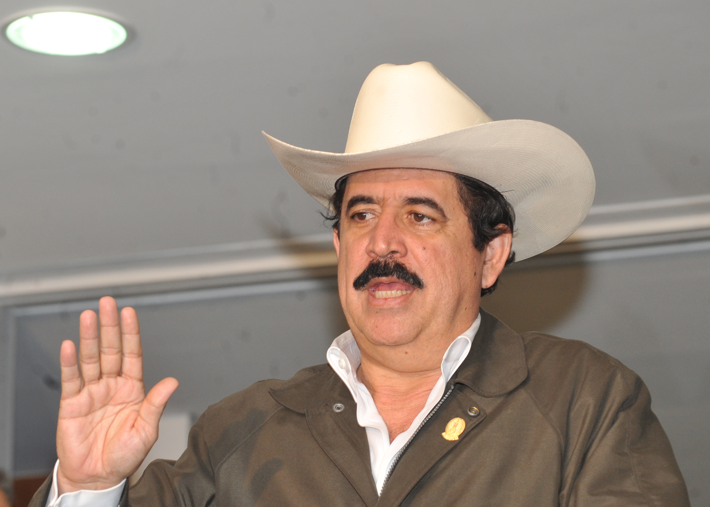 Magistrado Óscar Chinchilla nombrado como juez natural en casos contra “Mel” Zelaya