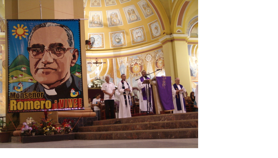 Hondureños conmemoran la muerte de Monseñor Romero