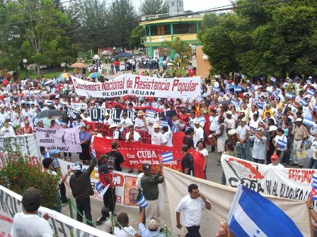 Hondureños realizan movilización en solidaridad con Cuba