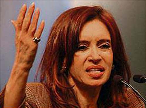 La presidenta argentina denuncia en cadena nacional intentos de destitución