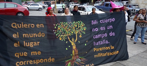 HONDURAS: Mujeres protestan por violencia e inseguridad ante el MP
